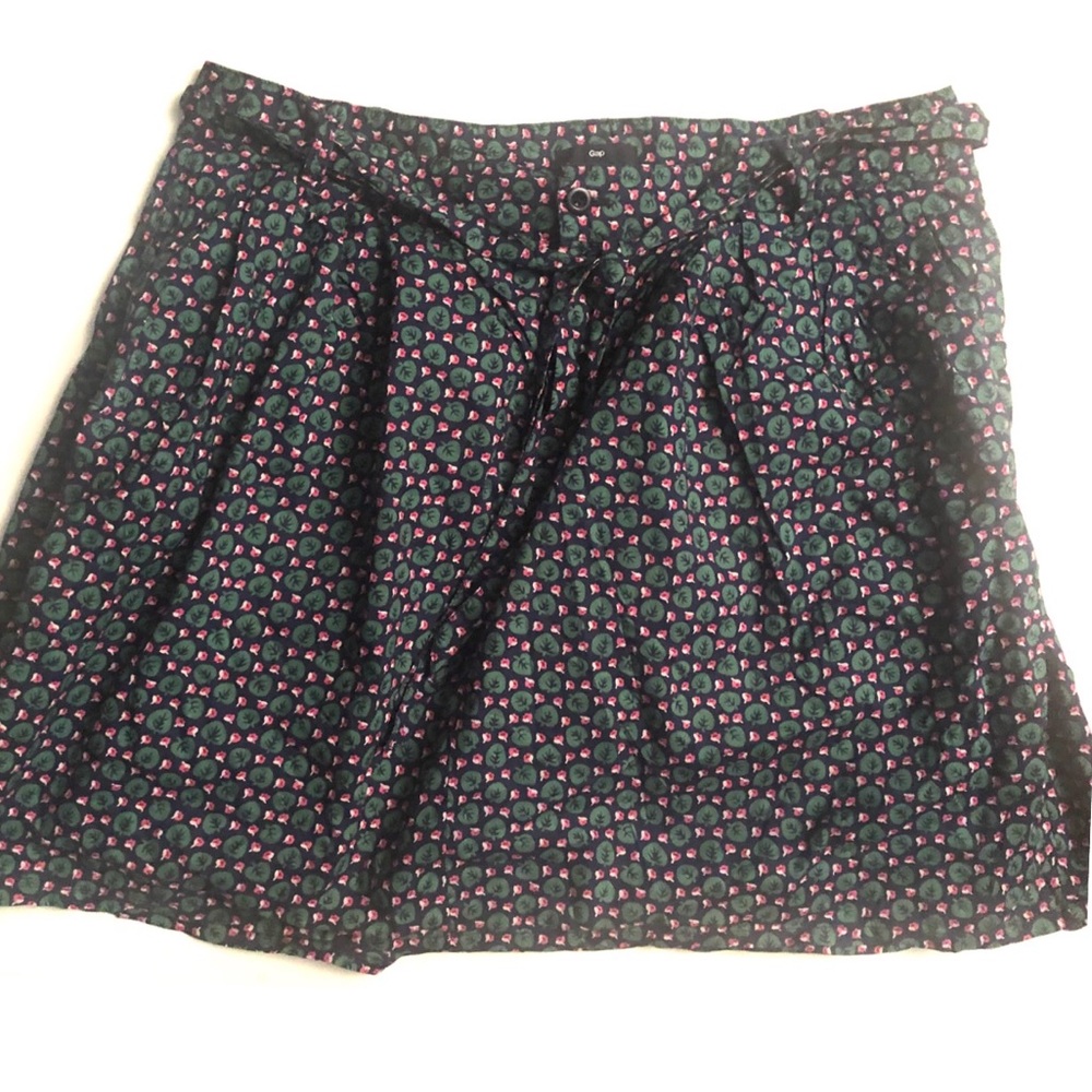 Gap Skirt w/ Pockets